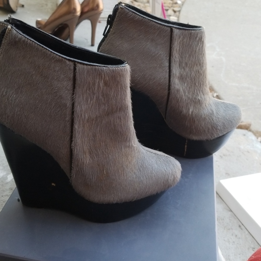 Gray wedge booties